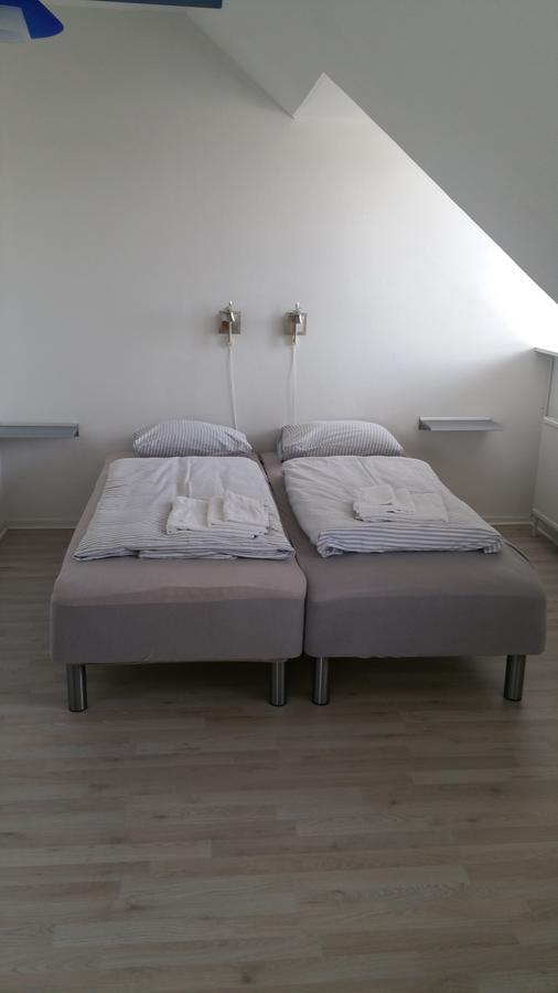 Ronne H Hotel Bagian luar foto