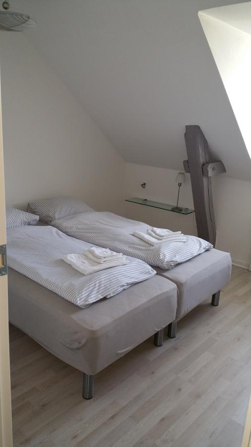 Ronne H Hotel Bagian luar foto
